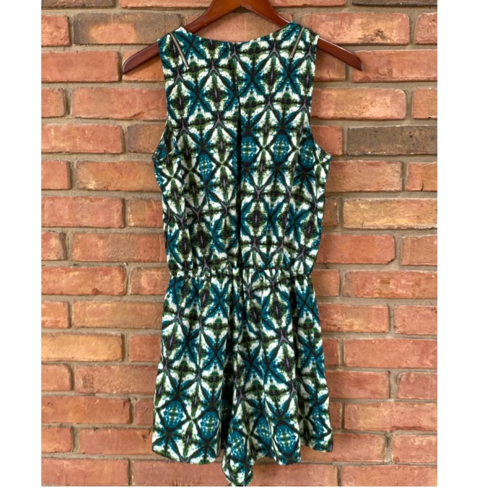 One Clothing Romper Green/ Black Sz M - Picture 2 of 6